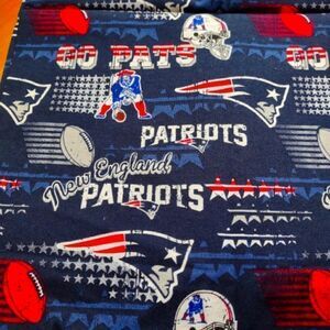 👍 NFL Patriots Fabric Remnant 2 Yards x 25" W.  F1